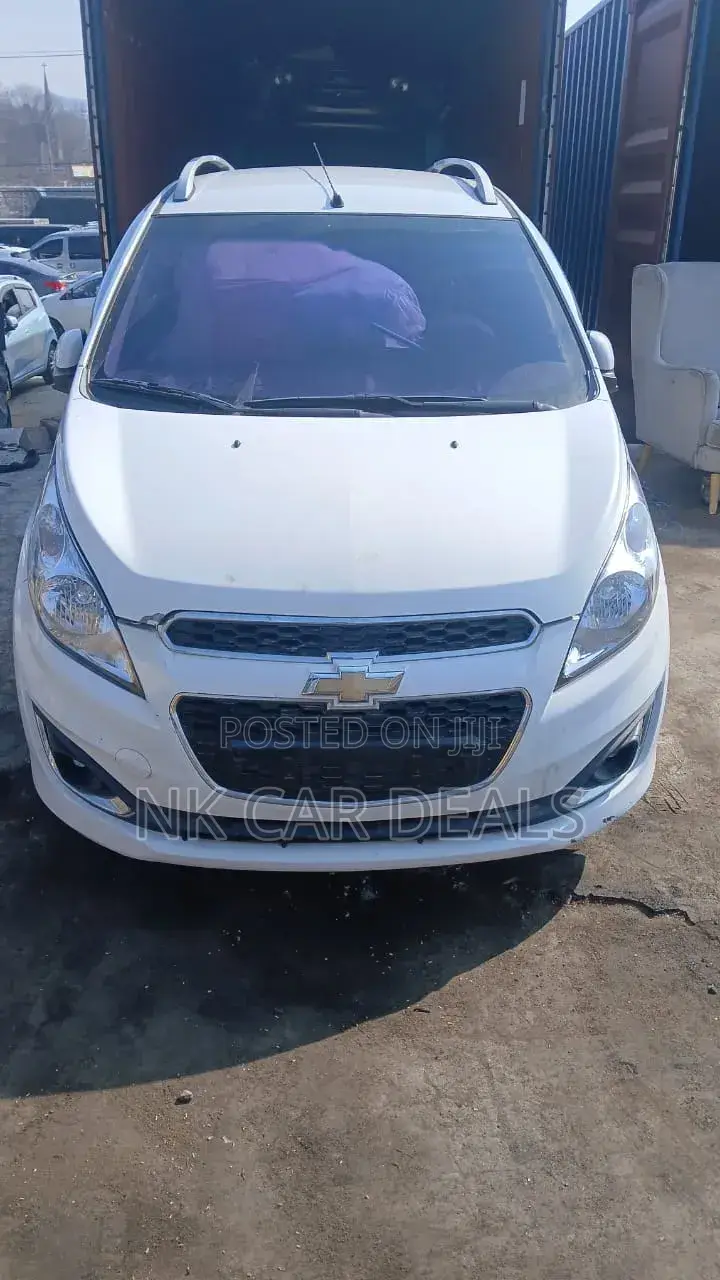 Chevrolet Spark 2015 White