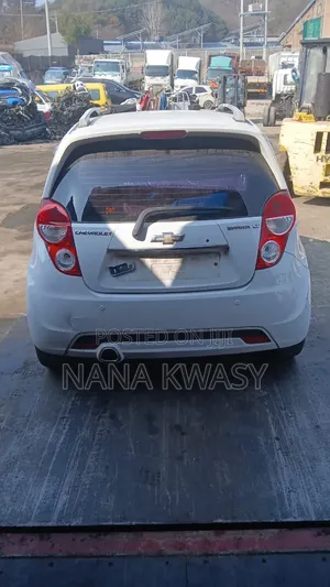 Chevrolet Spark 2015 White
