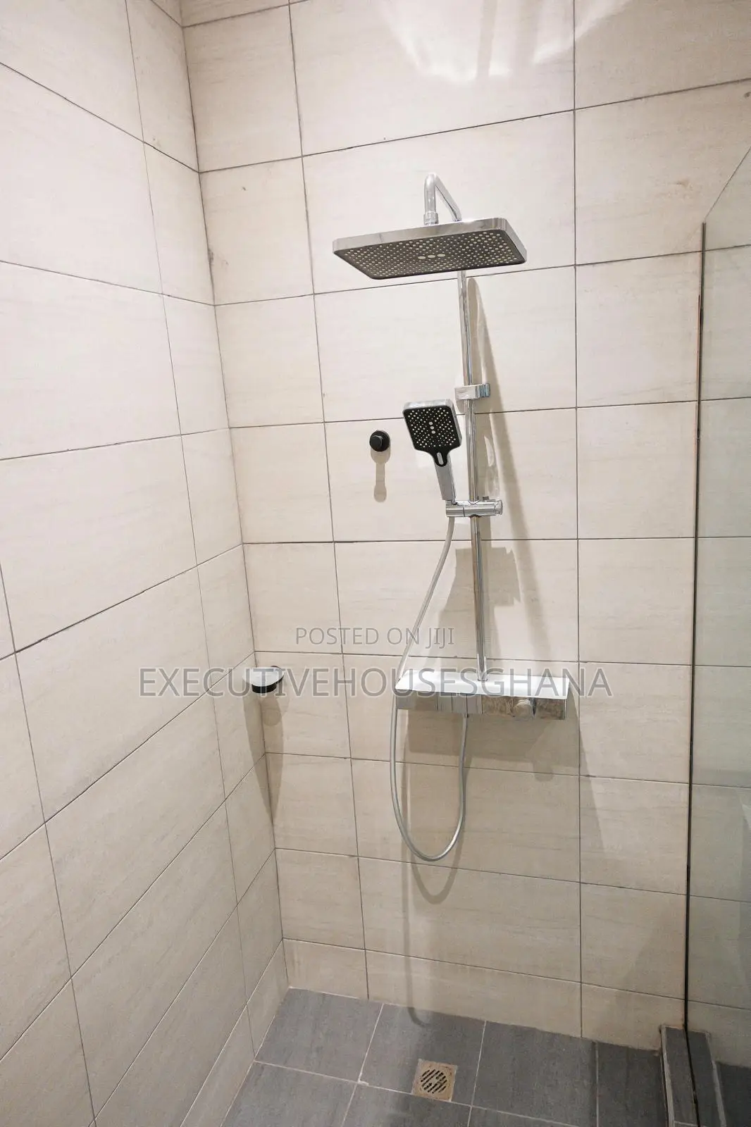 Furnished 3bdrm House in Tema Metropolitan for sale