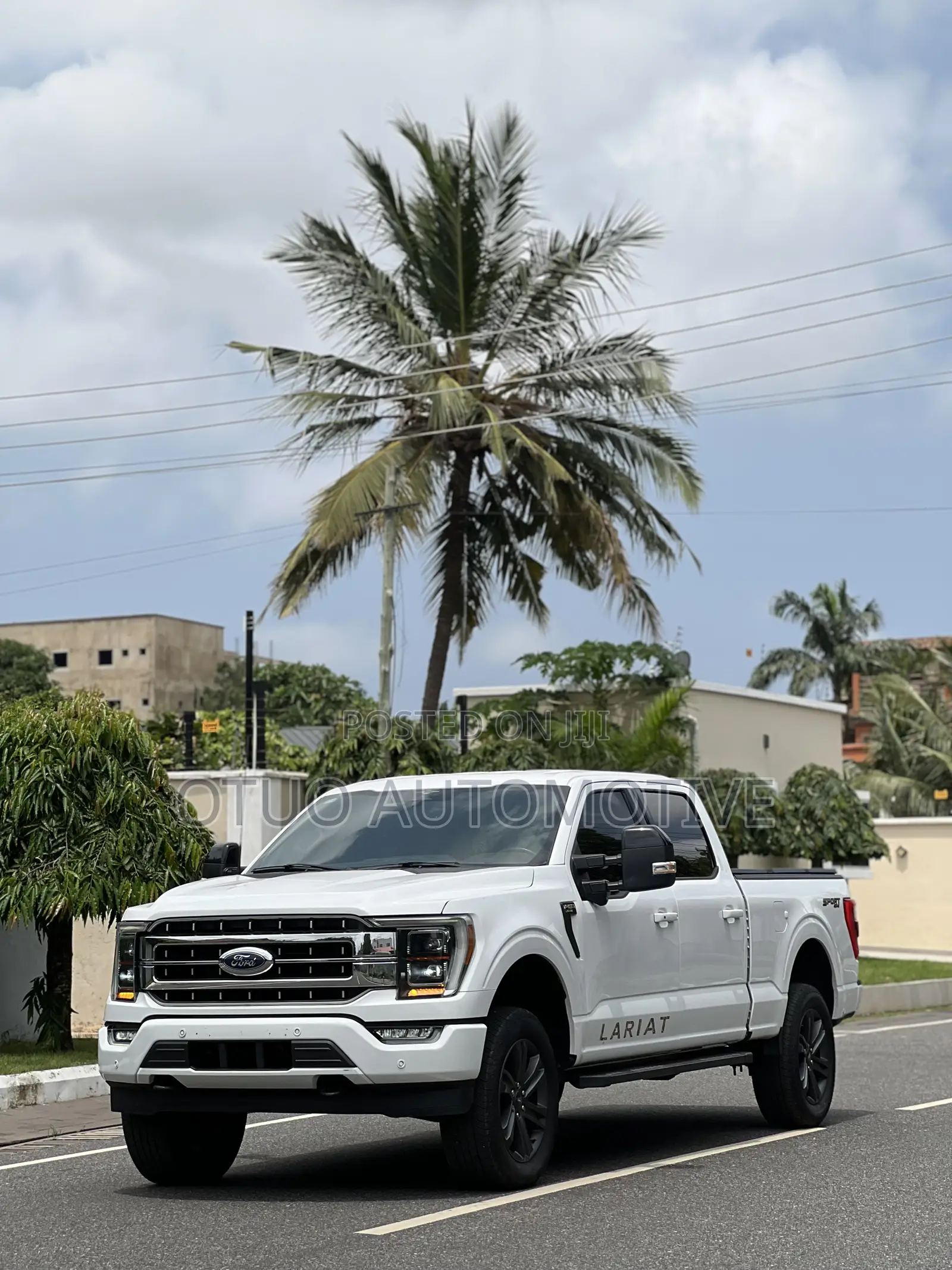 Ford F-150 LARIAT 2023 White