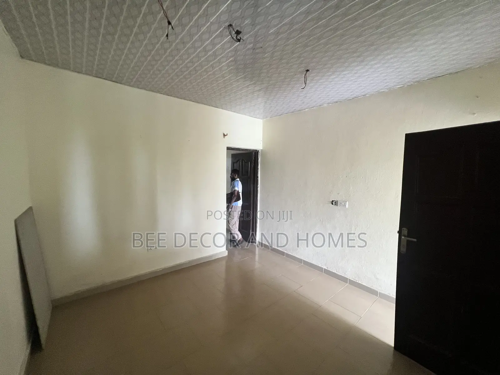 1bdrm Room & Parlour in Bee Decor & Homes, Adenta for rent