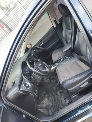 Toyota Corolla SE (1.8L 4cyl 2A) 2019 Gray