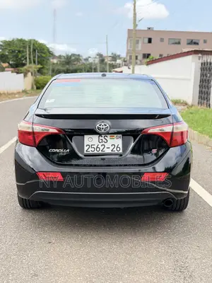 Toyota Corolla 2015 Black