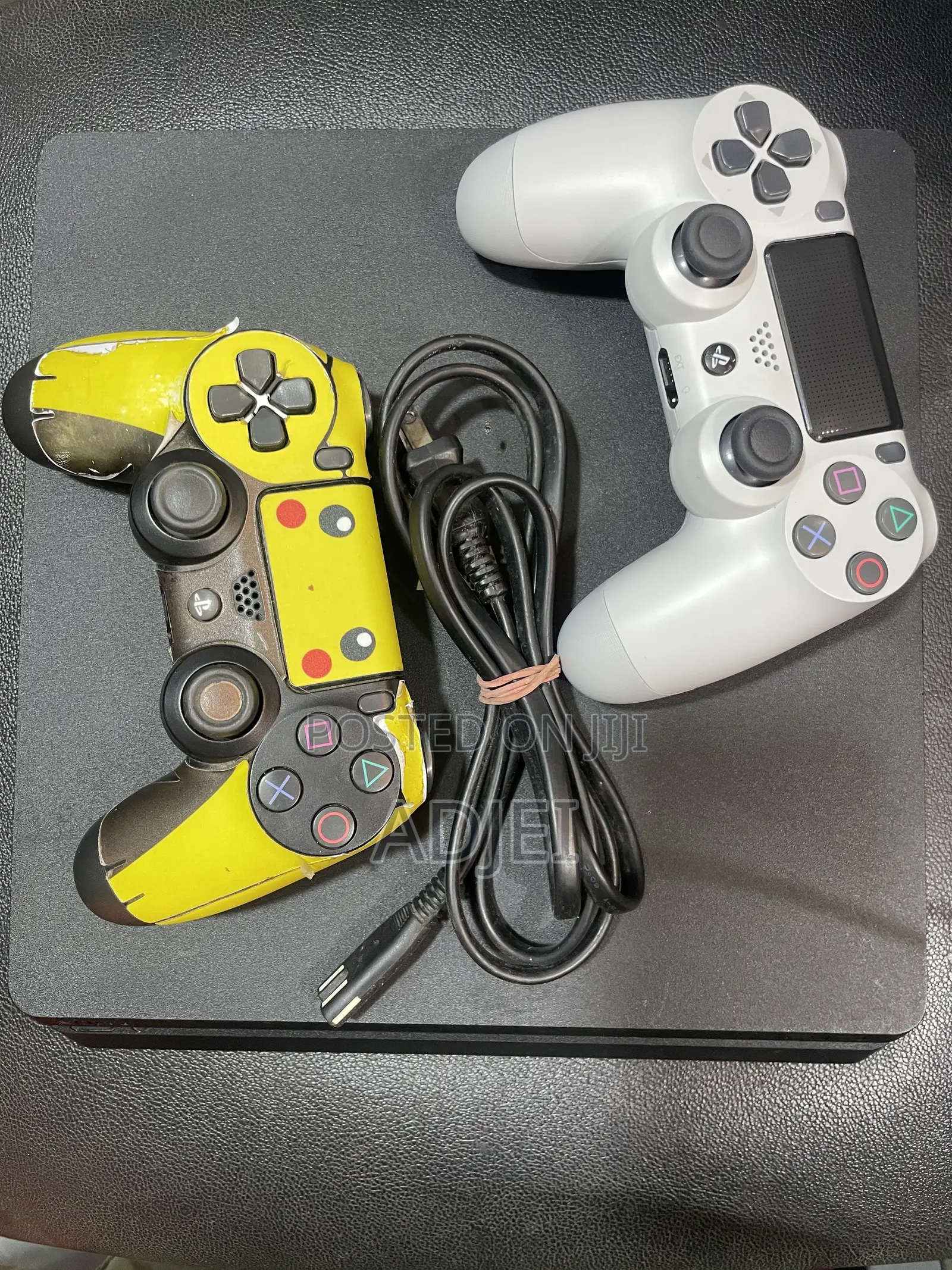 Usa Used Playstation 4 Slim 1tb 2 Controllers, 4 Cds, Charger Ports