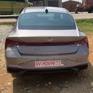 Hyundai Elantra 2023 Gray