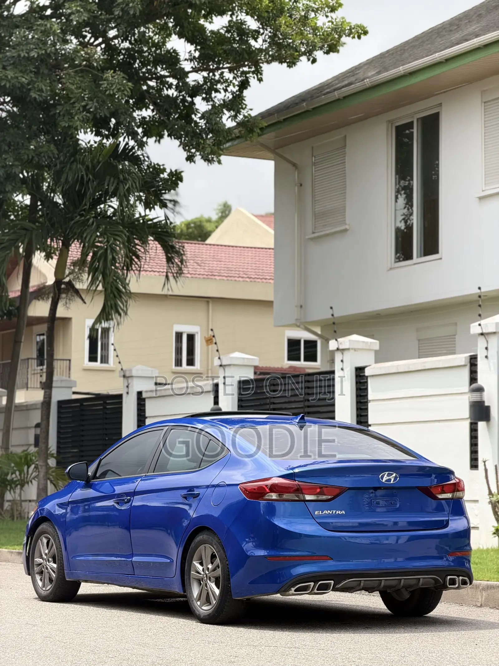 Hyundai Elantra Value Edition 2018 Blue