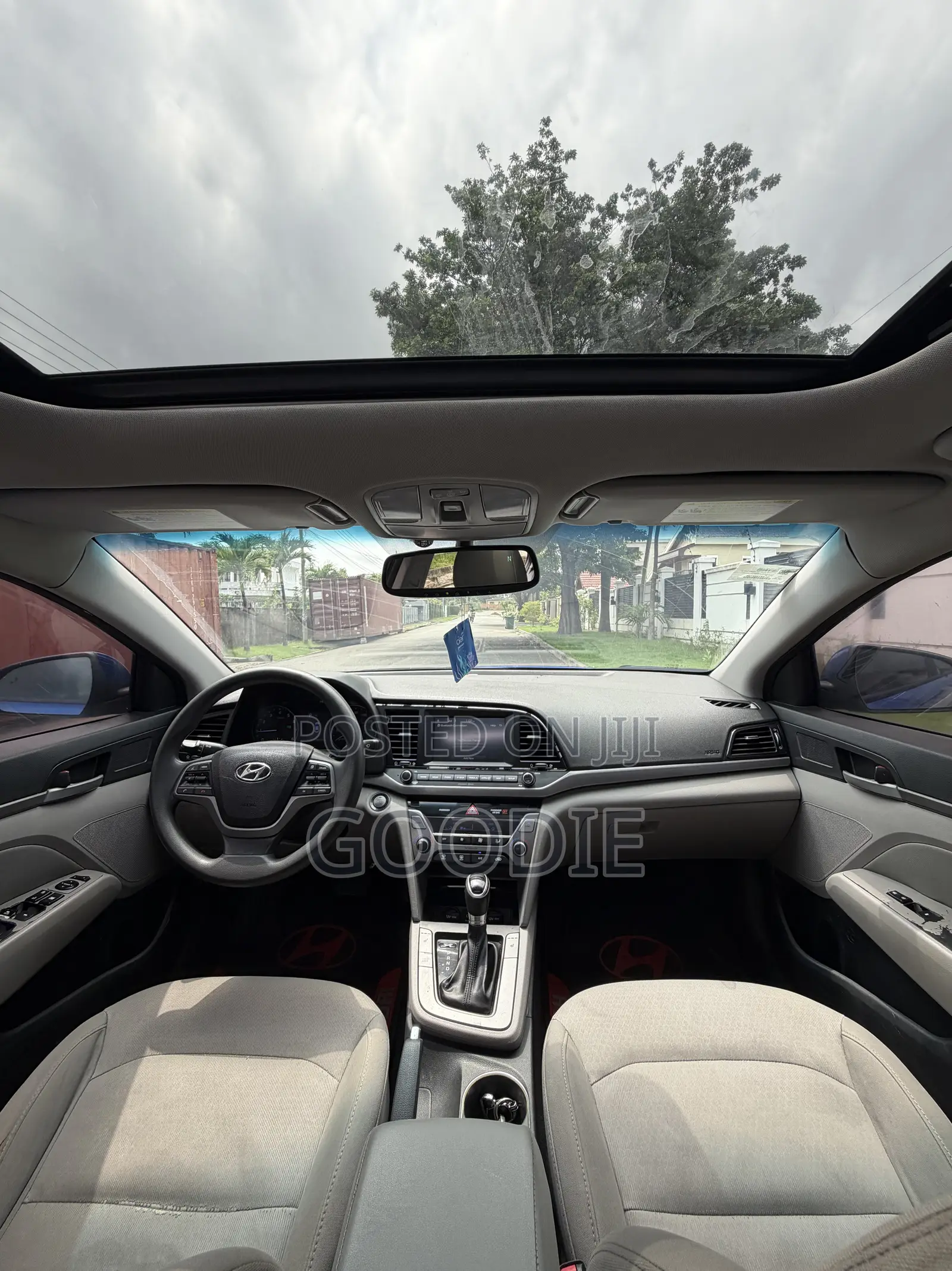 Hyundai Elantra Value Edition 2018 Blue