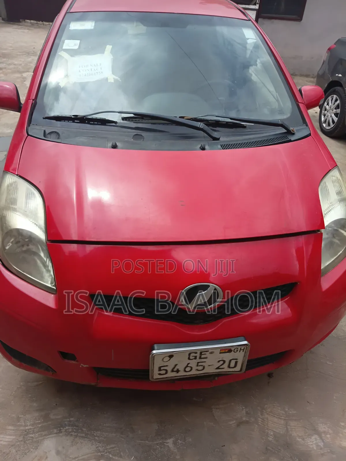 Toyota Vitz 2010 Red
