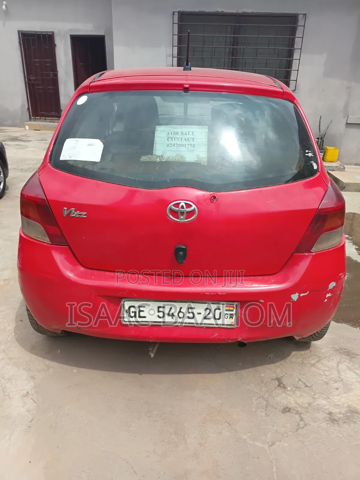 Toyota Vitz 2010 Red