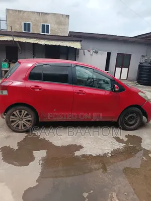 Toyota Vitz 2010 Red