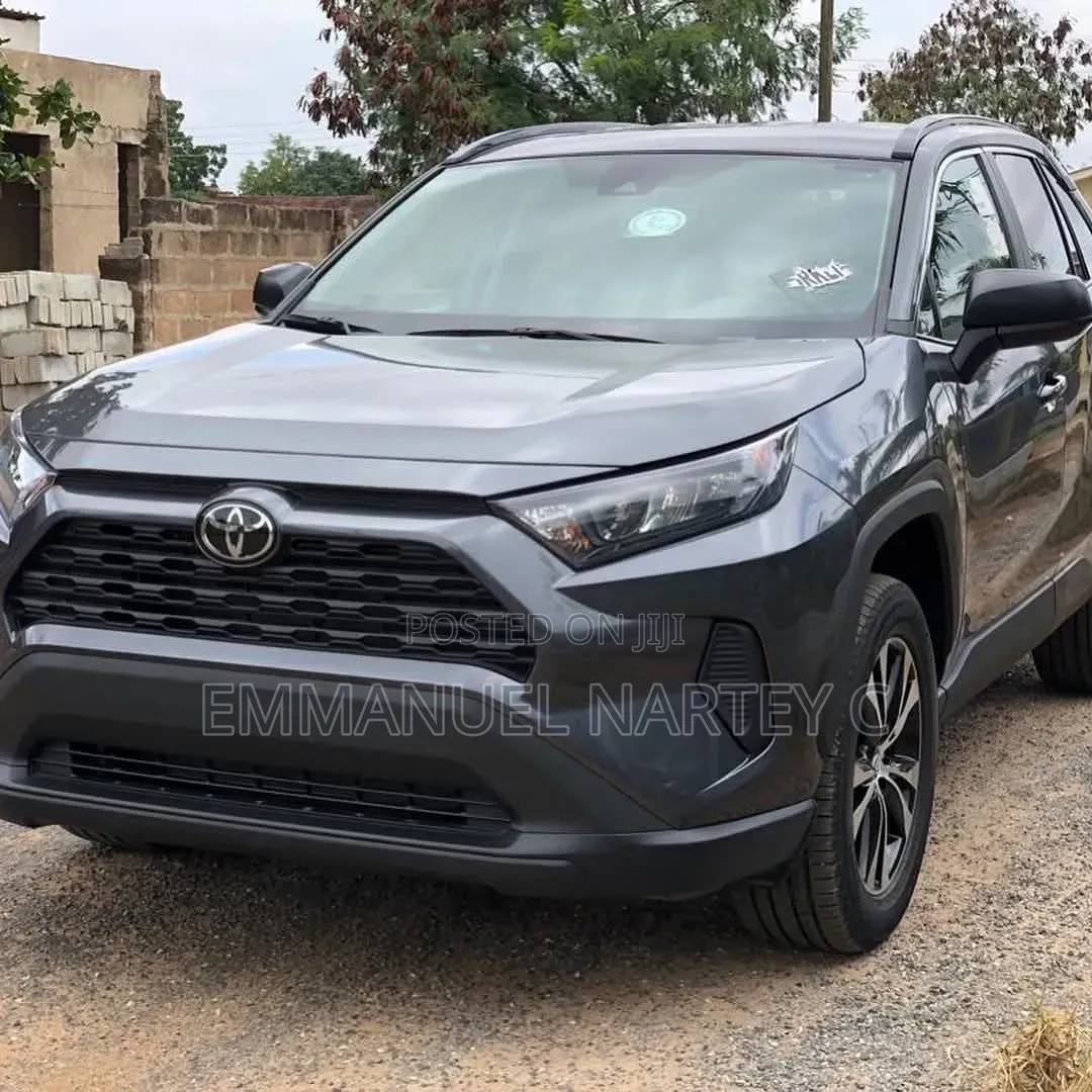 Toyota RAV4 2021 Gray