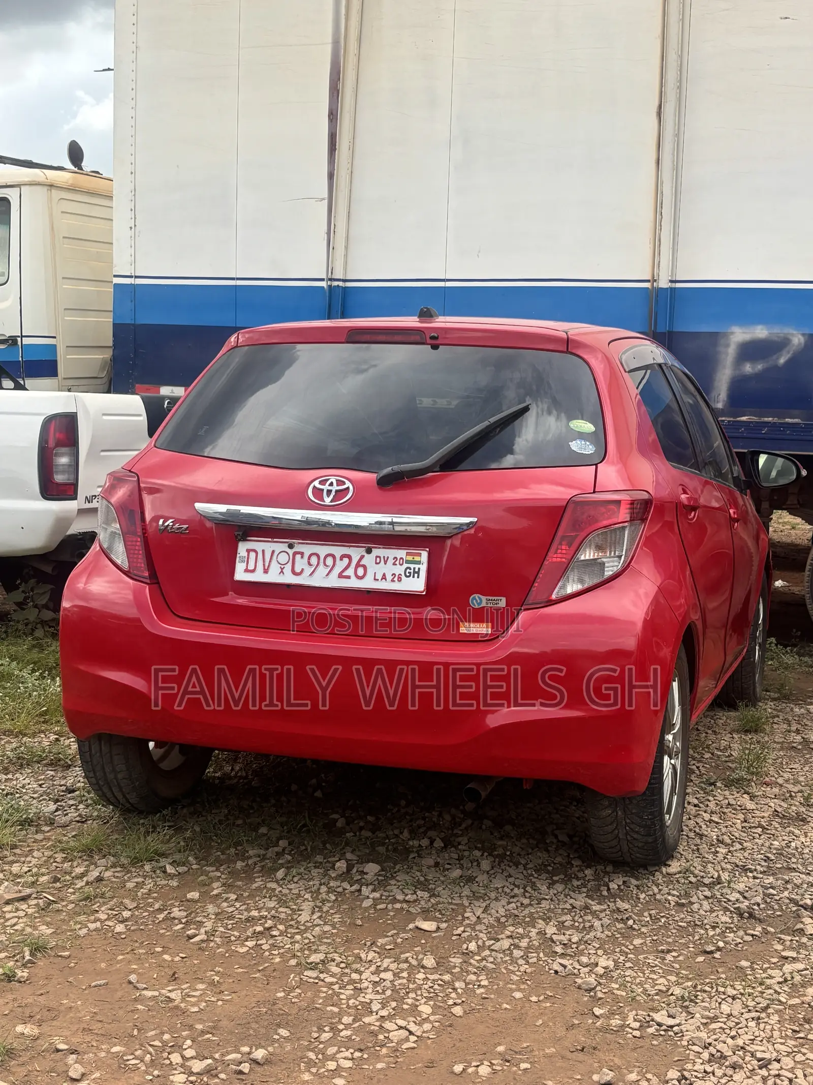 Toyota Vitz 1.3 FWD 3dr 2012 Red