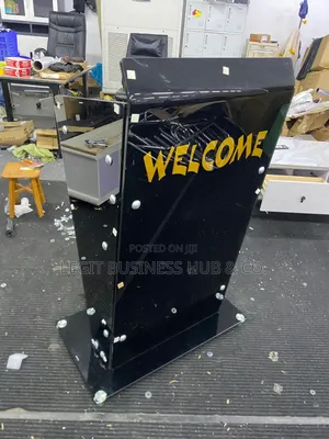 Thick Glass Pulpit