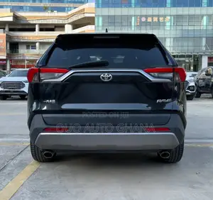 Toyota RAV4 LE 2021 Black