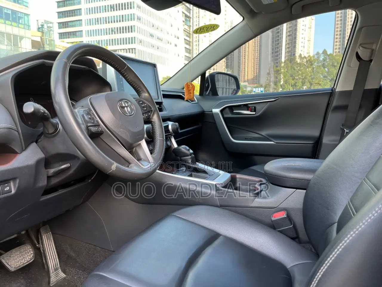 Toyota RAV4 LE 2021 Black
