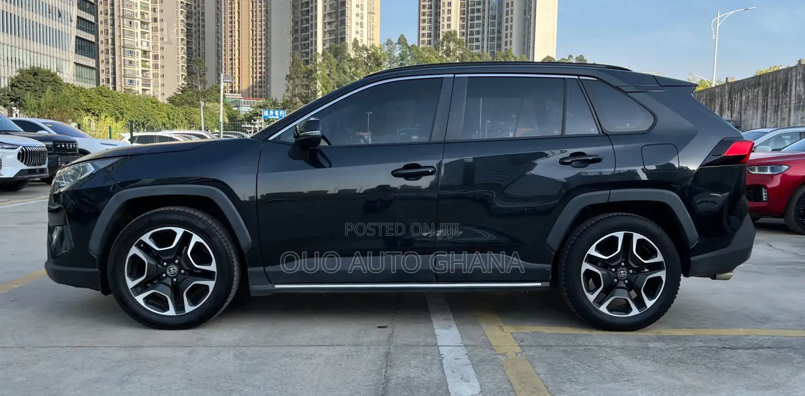 Toyota RAV4 LE 2021 Black