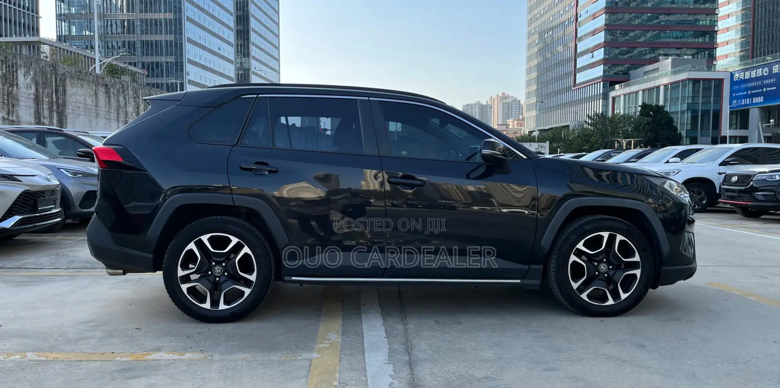 Toyota RAV4 LE 2021 Black
