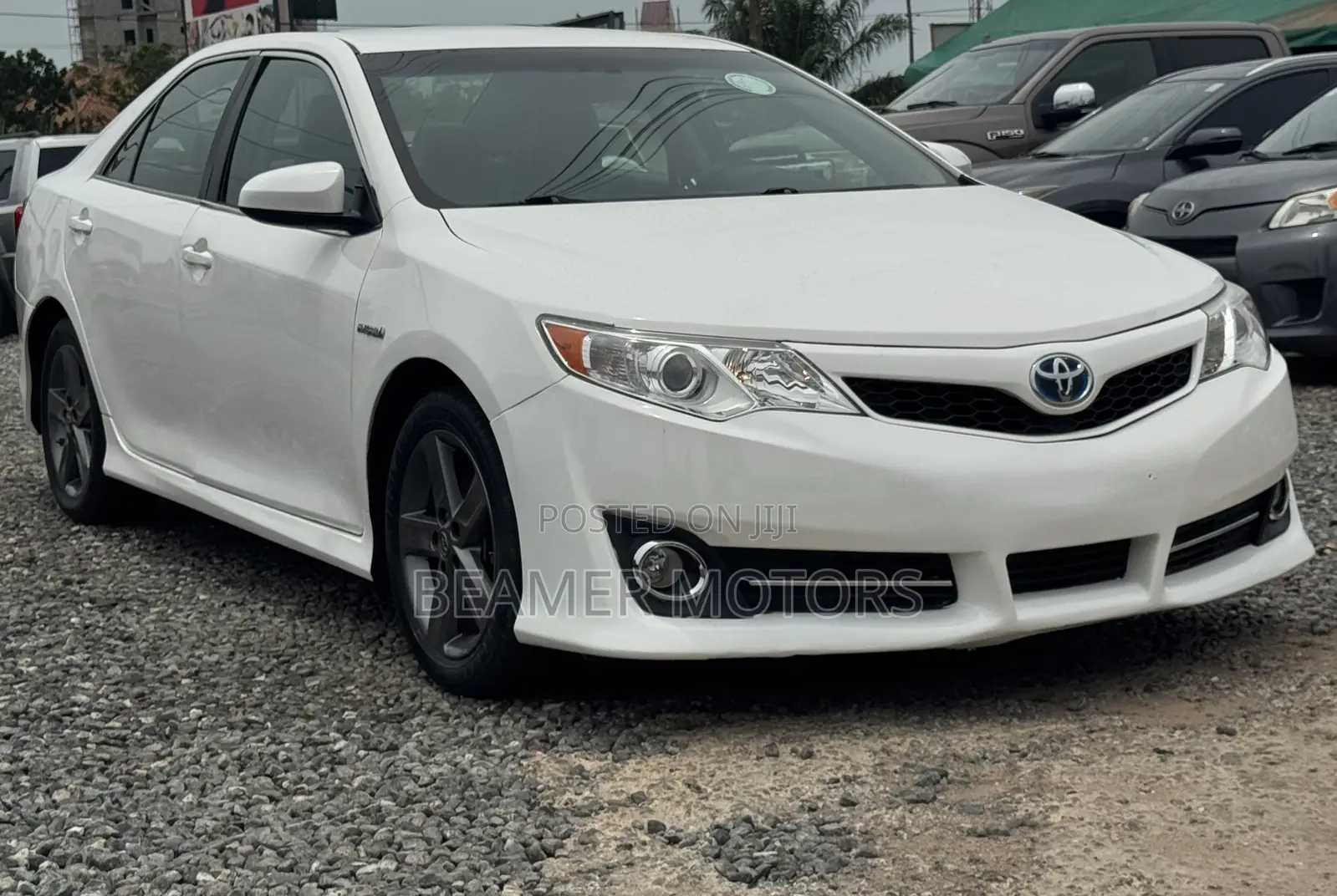 Toyota Camry SE Sport 4dr Sedan w/Prod. End 11/13 (2.5L 4cyl 6A) 2014