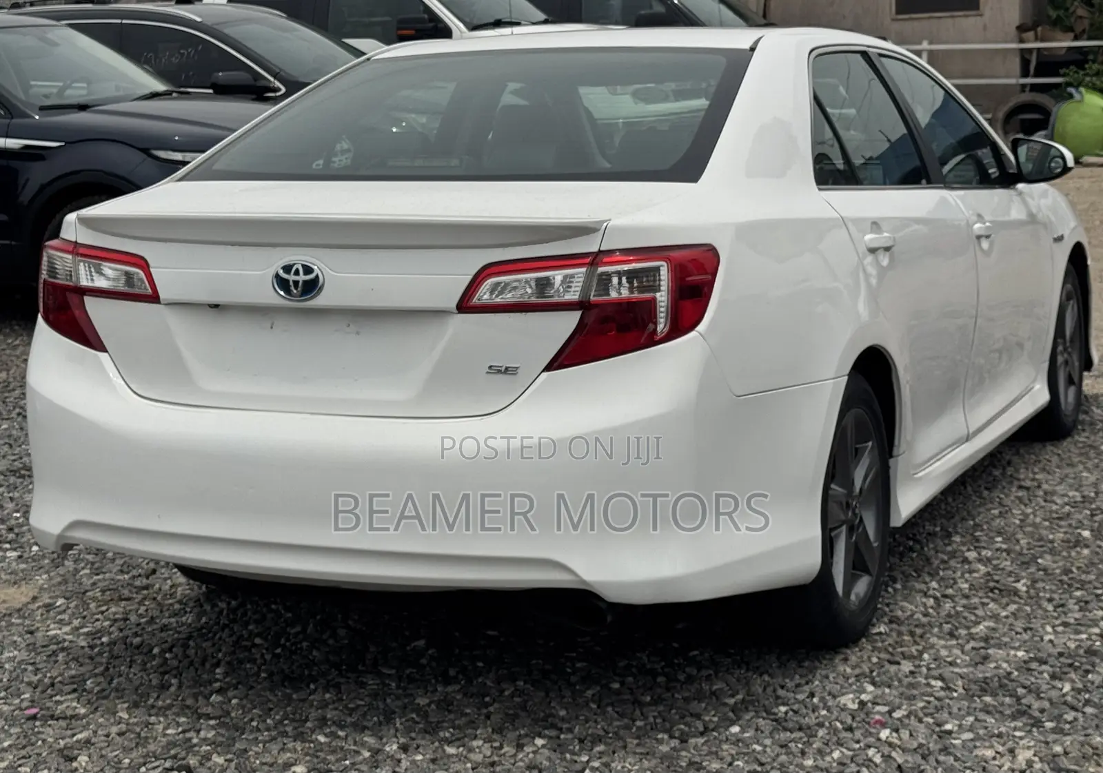 Toyota Camry SE Sport 4dr Sedan w/Prod. End 11/13 (2.5L 4cyl 6A) 2014