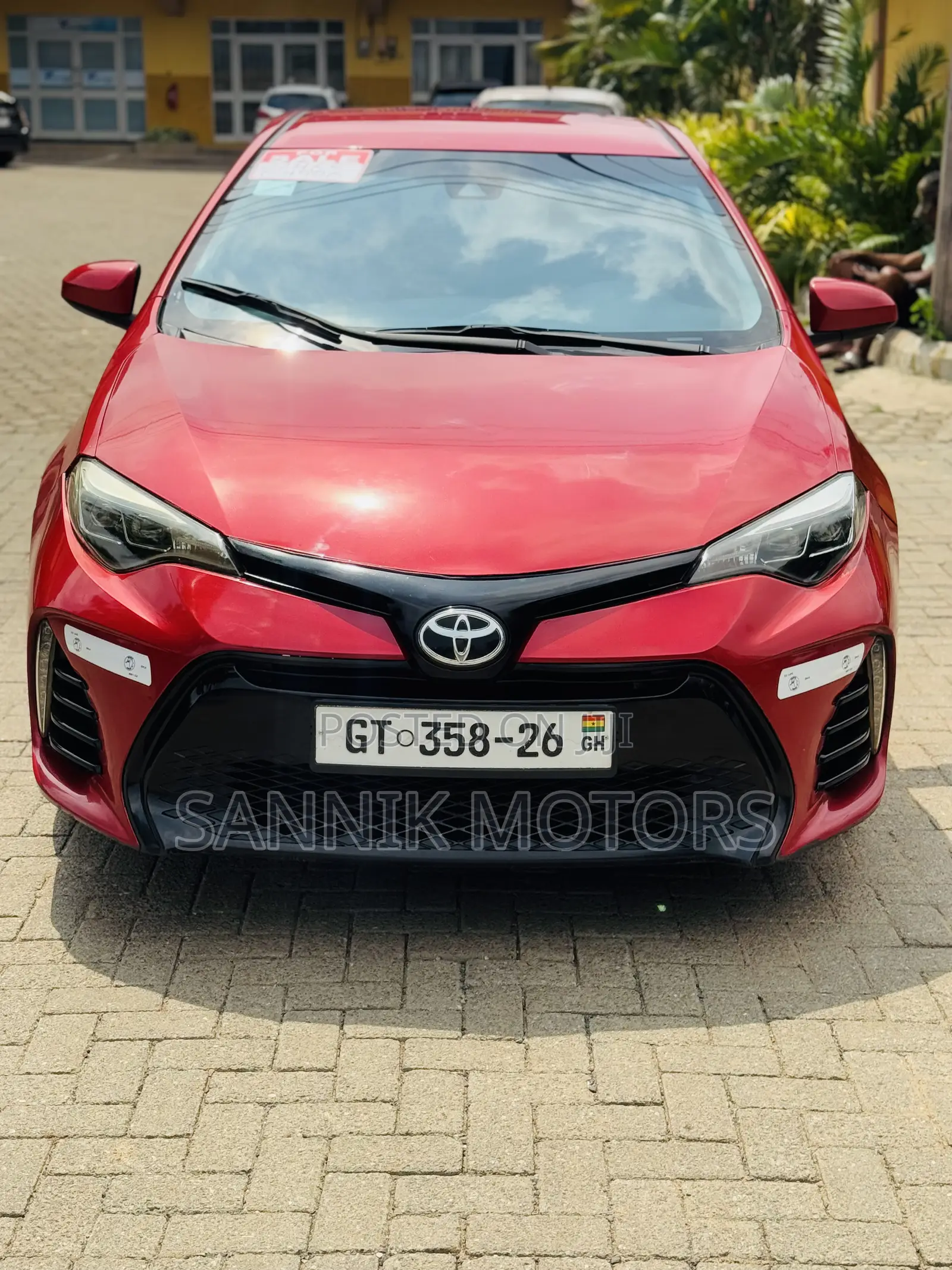 Toyota Corolla SE 4dr Sedan (1.8L 4cyl CVT) 2017 Red