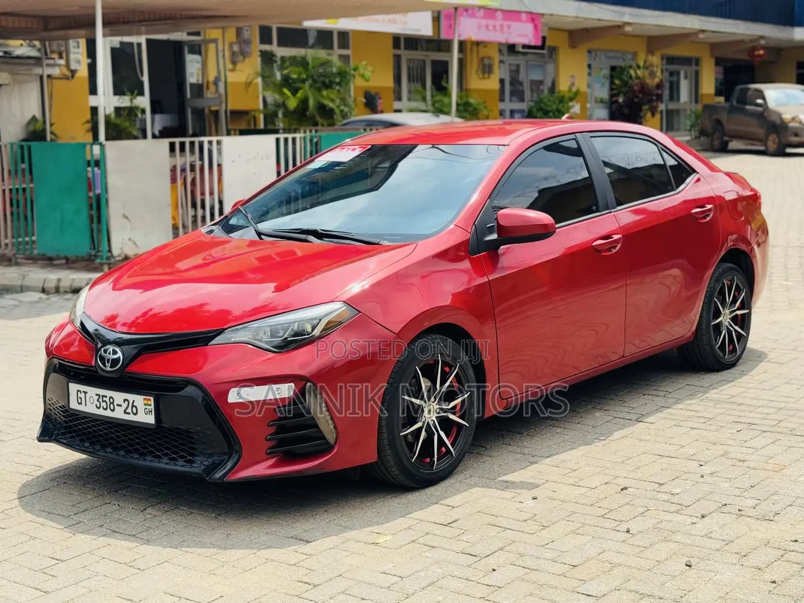 Toyota Corolla SE 4dr Sedan (1.8L 4cyl CVT) 2017 Red