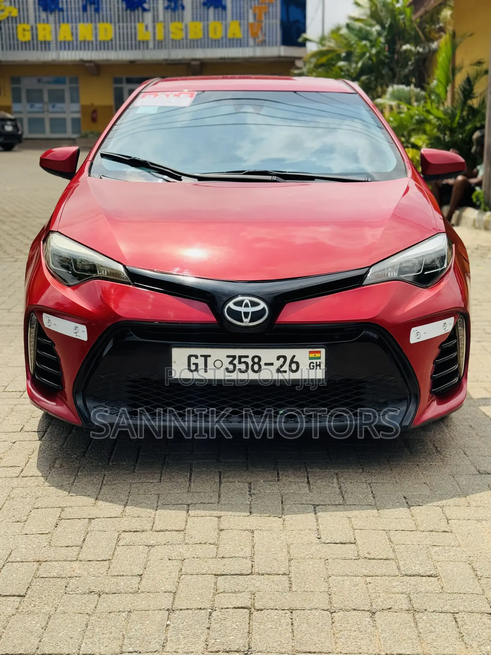 Toyota Corolla SE 4dr Sedan (1.8L 4cyl CVT) 2017 Red