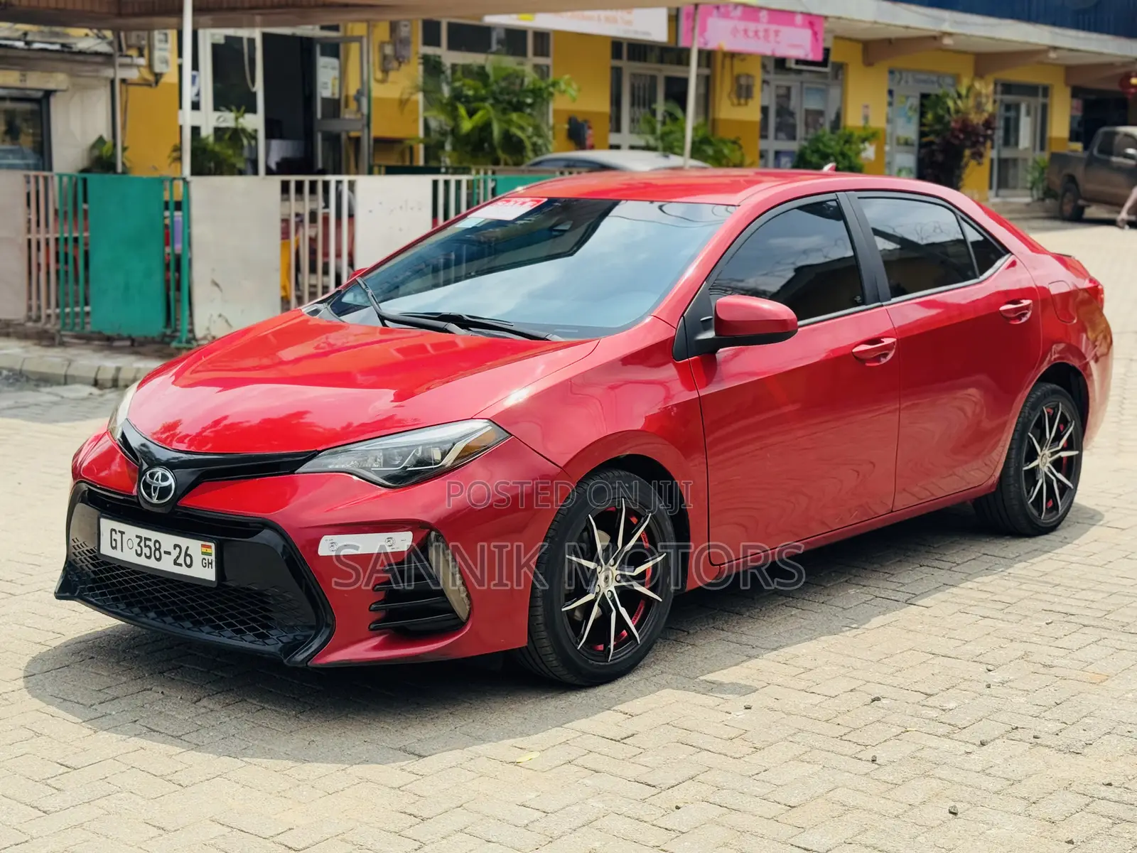 Toyota Corolla SE 4dr Sedan (1.8L 4cyl CVT) 2017 Red