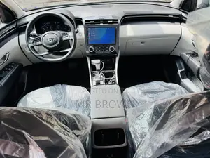 Hyundai Tucson SE 2022 Gray
