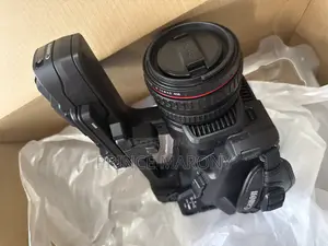 Canon Xf705