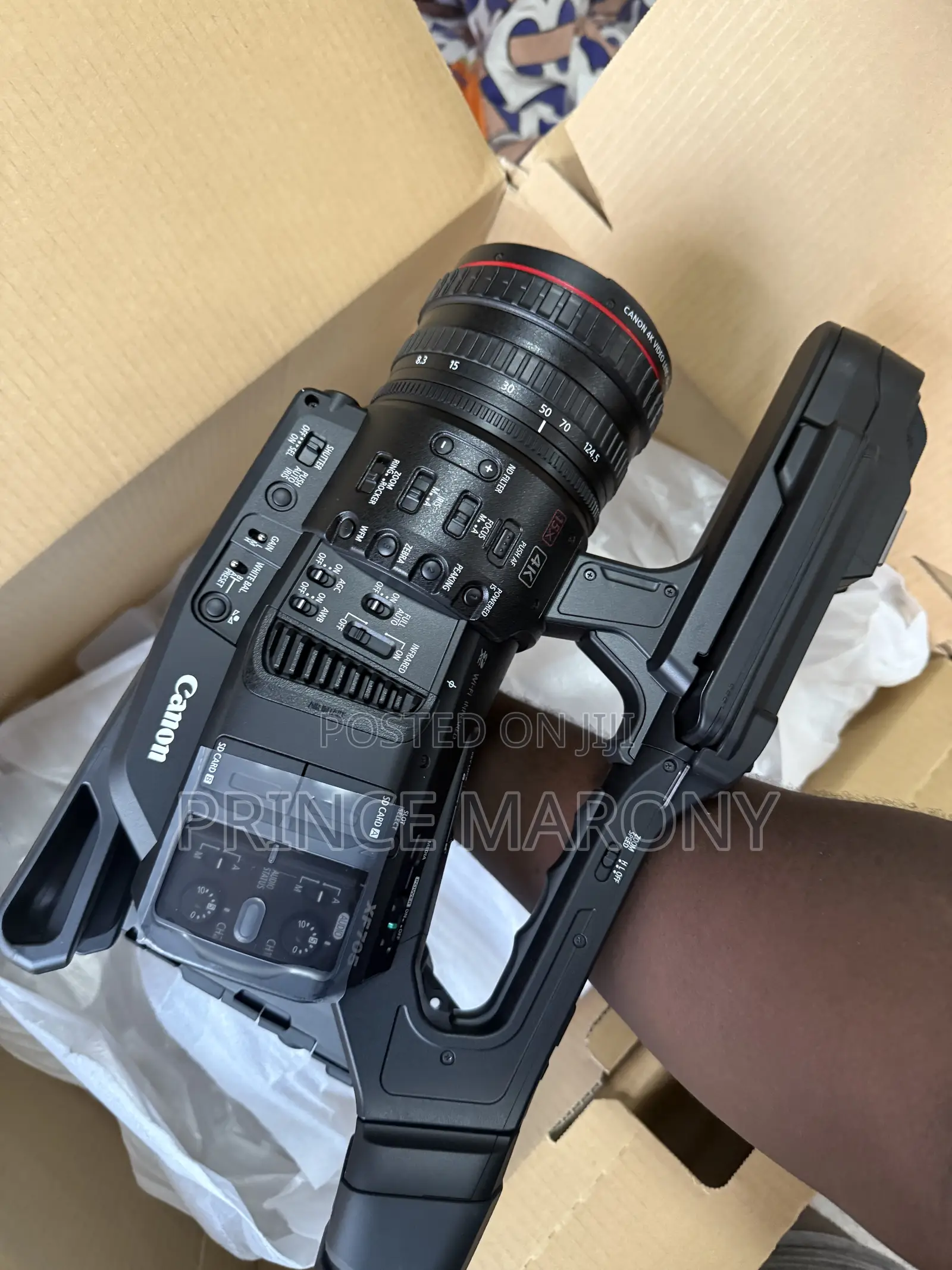 Canon Xf705