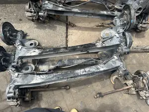 Toyota Voxy 4x4 and 2x4 Back Beam