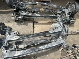 Toyota Voxy 4x4 and 2x4 Back Beam