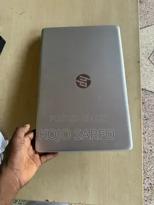 Laptop HP 15-da2933nia 8GB Intel Core i5 SSD 256GB