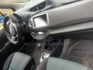 Toyota Vitz 1.3 AWD 5dr 2012 Gray