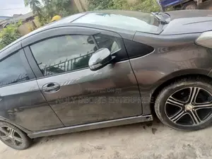 Toyota Vitz 1.3 AWD 5dr 2012 Gray