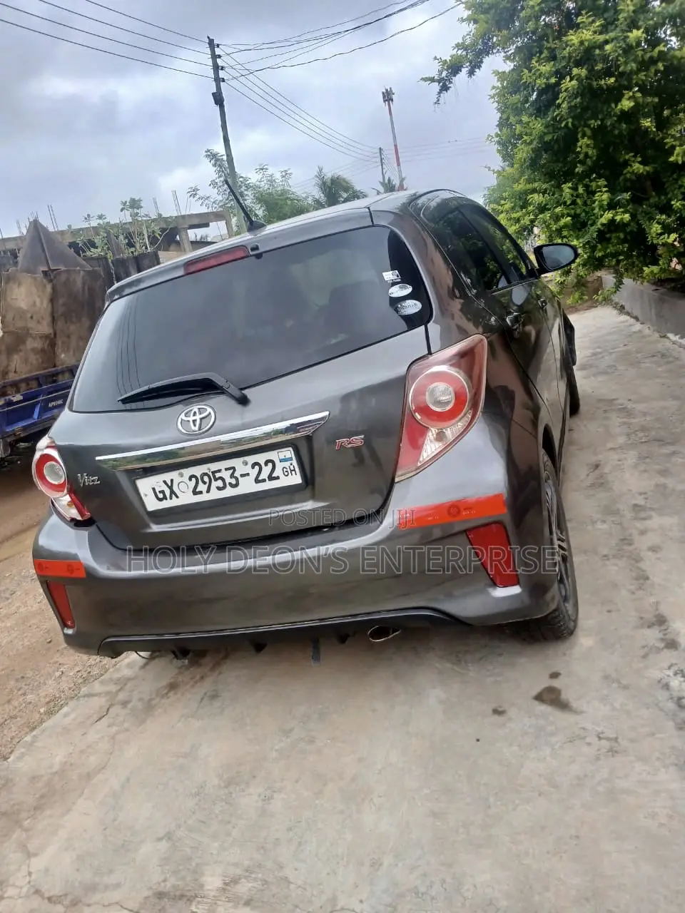 Toyota Vitz 1.3 AWD 5dr 2012 Gray