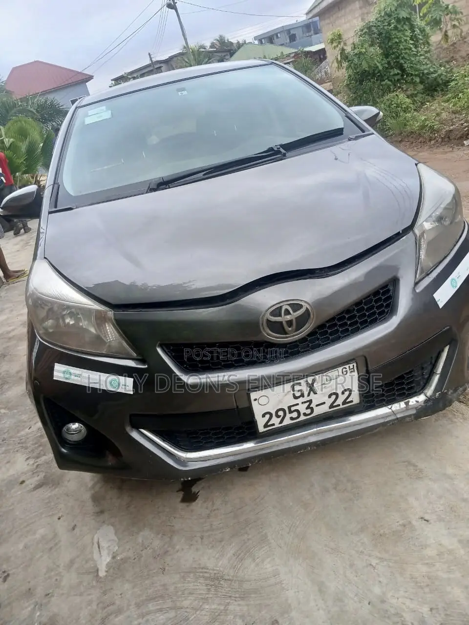 Toyota Vitz 1.3 AWD 5dr 2012 Gray