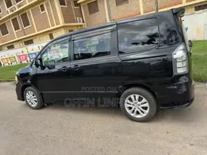 Toyota Voxy X 4WD 8-Seater 2012 Black