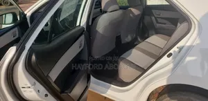 Toyota Corolla LE ECO 4dr Sedan (1.8L 4cyl CVT) 2017 White