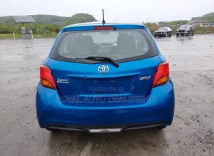 Toyota Yaris 2015 Blue