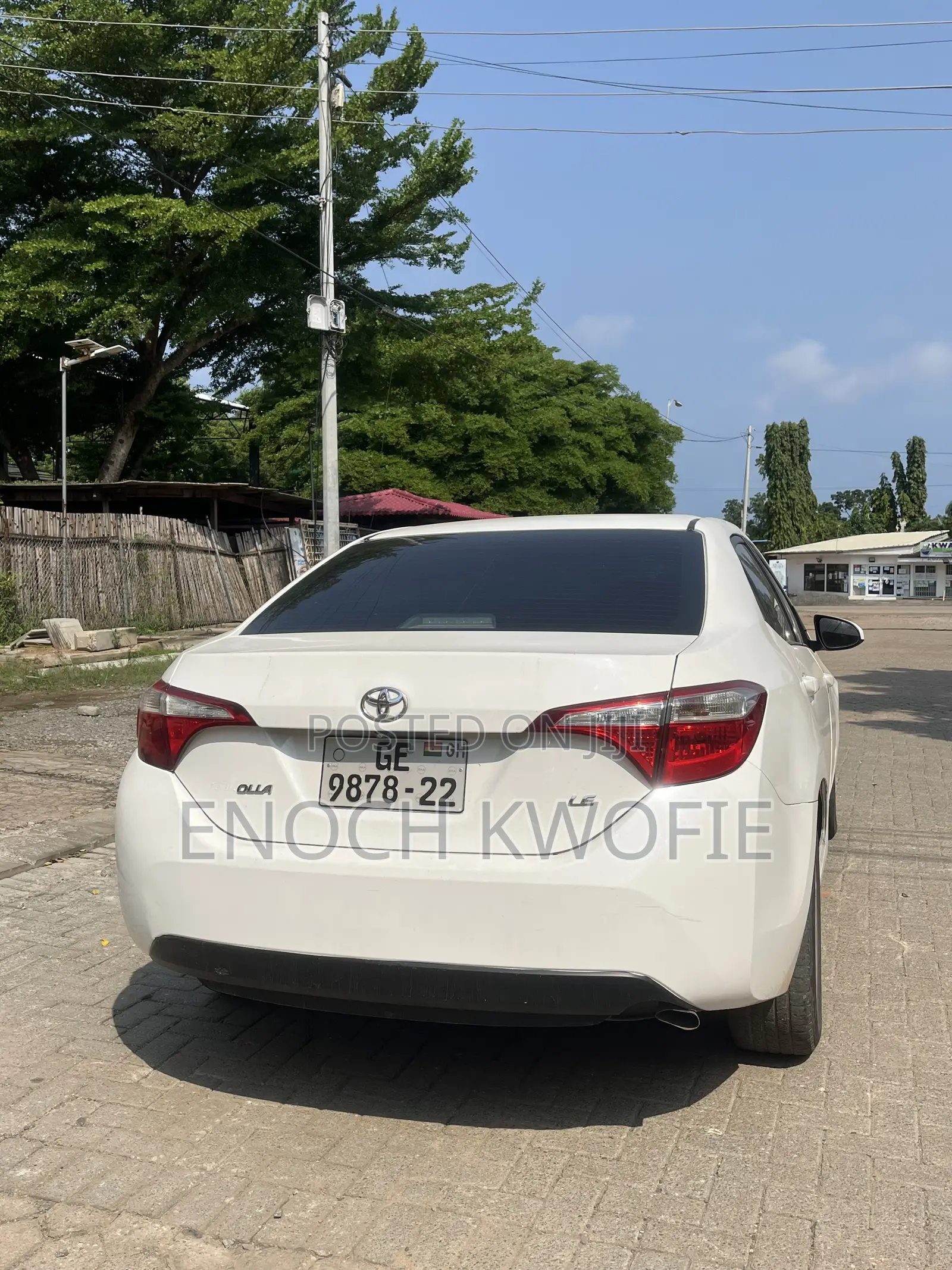Toyota Corolla LE 2024 White