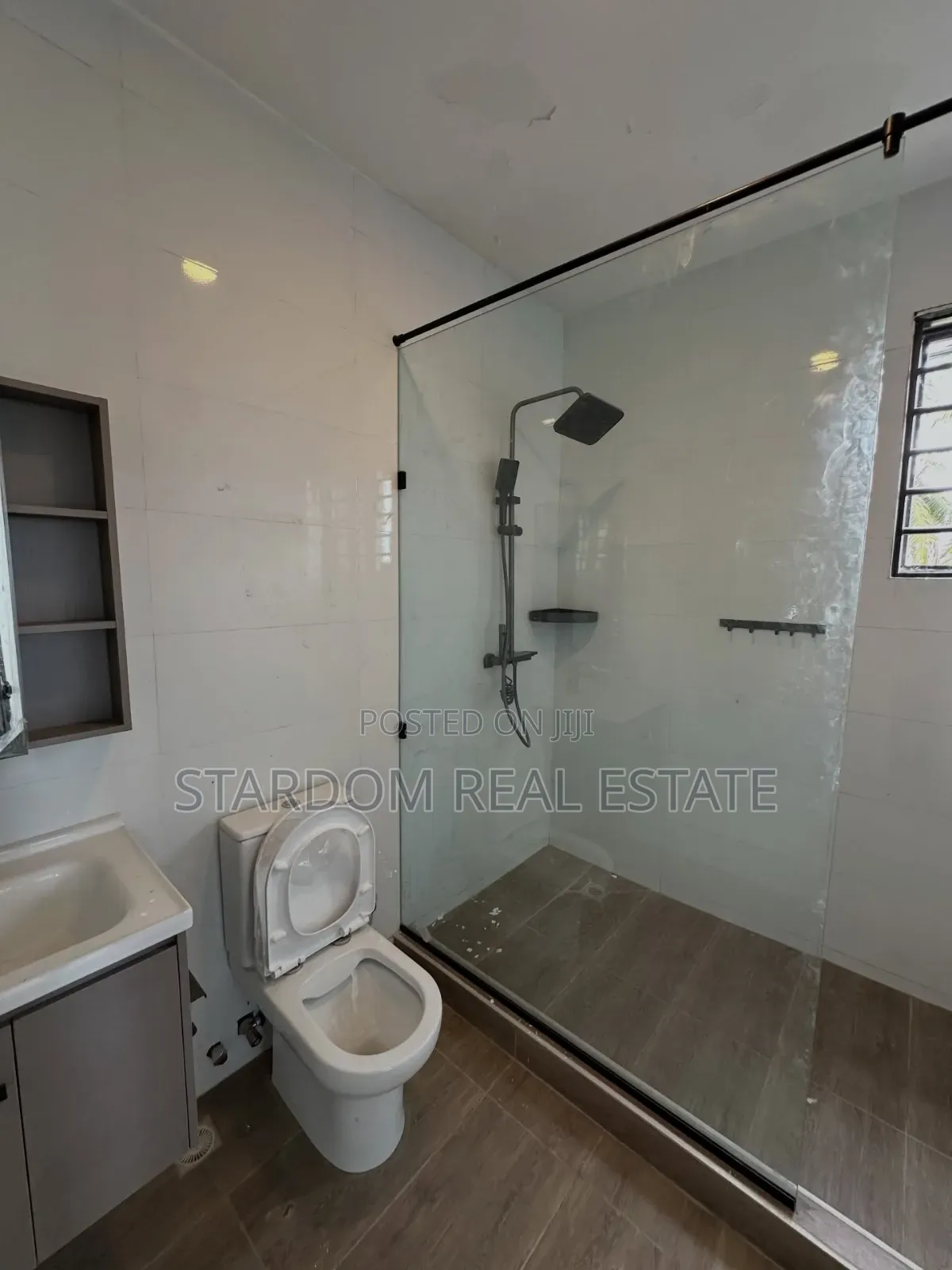 3bdrm Duplex in Spintex Com16, Lashibi for sale