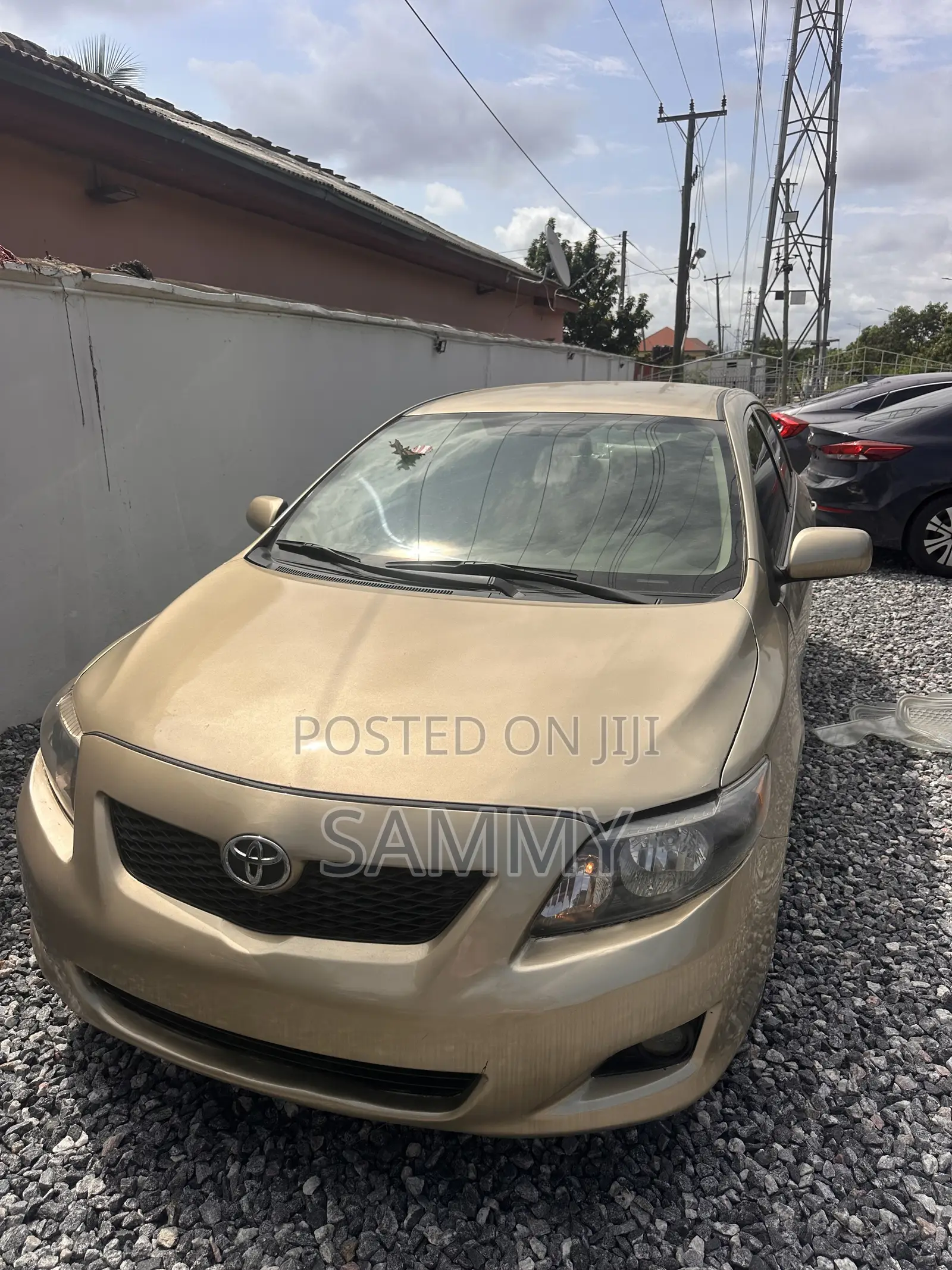 Toyota Corolla LE 4dr Sedan (1.8L 4cyl 4A) 2010 Gold
