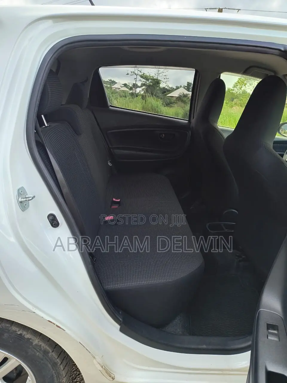 Toyota Vitz 2014 White