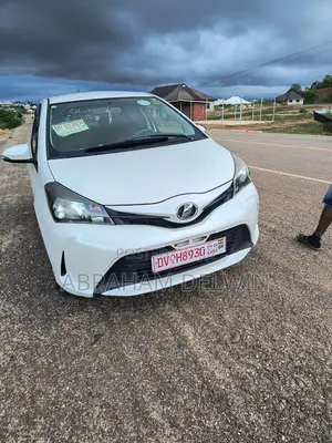 Toyota Vitz 2014 White