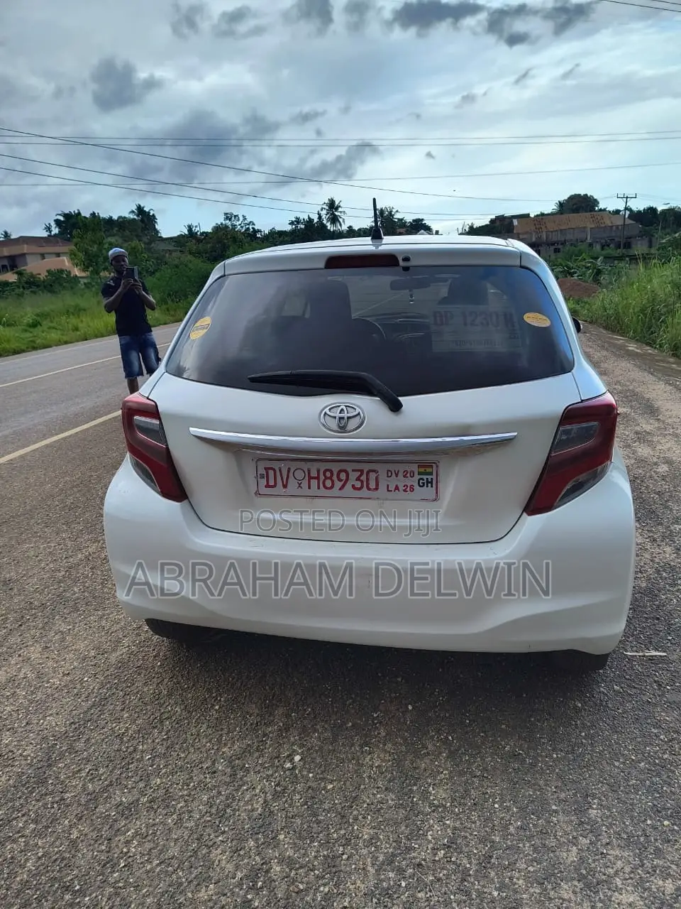 Toyota Vitz 2014 White