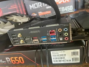 Gigabyte B660 Aorus Master Wifi + Core I5 13500 13th Gen and Cooler