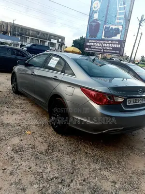 Hyundai Sonata GLS Sedan FWD (2.4L 4cyl 6A) 2013 Gray