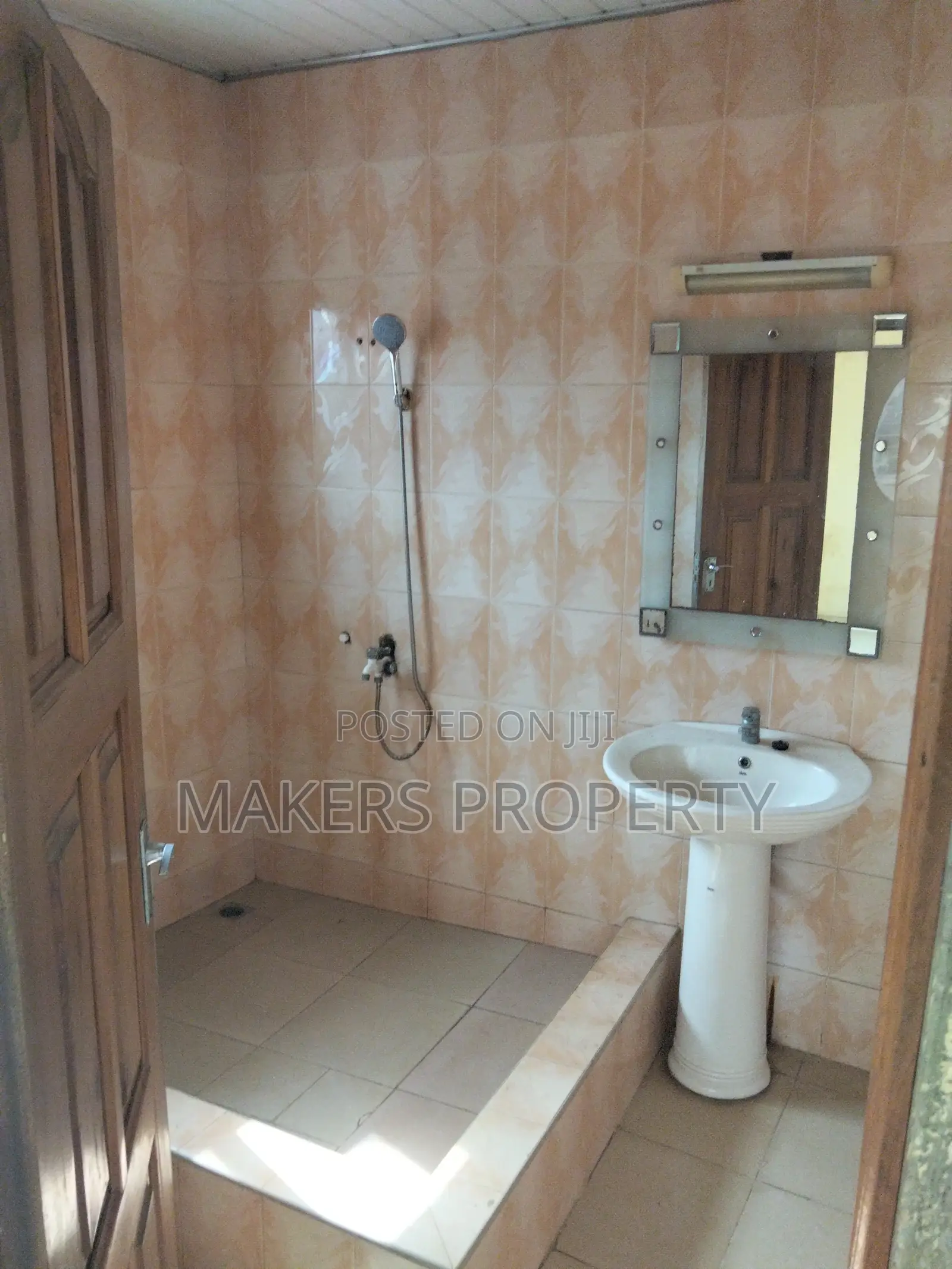 3bdrm Apartment in Mula Property, Mile 7 for rent