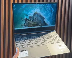 Laptop MSI Katana 15 8GB AMD Ryzen 7 HDD 1T